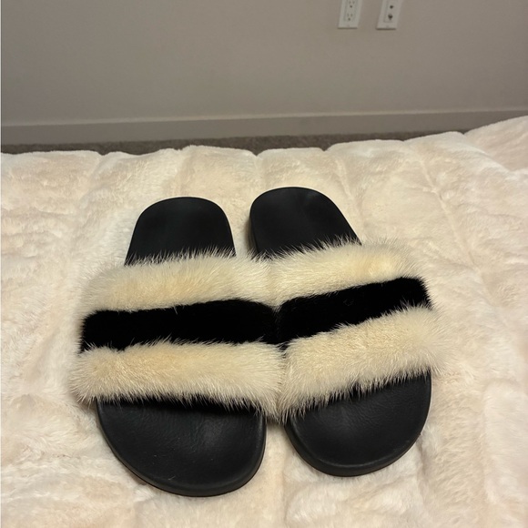 Givenchy Black and Cream Fur Slippers - Picture 1 of 5